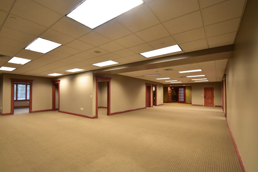 More Photos Of 8600 Transit Rd, Buffalo Medical For Lease