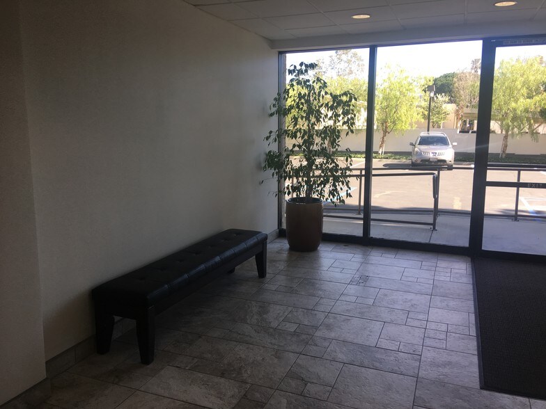 More Photos Of 468 Pennsfield Pl, Thousand Oaks Office For Sale