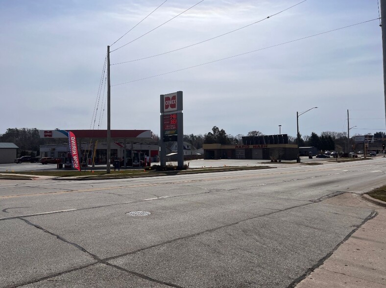 More Photos Of 4110-4118 Broadway St, Manitowoc Carwash For Sale