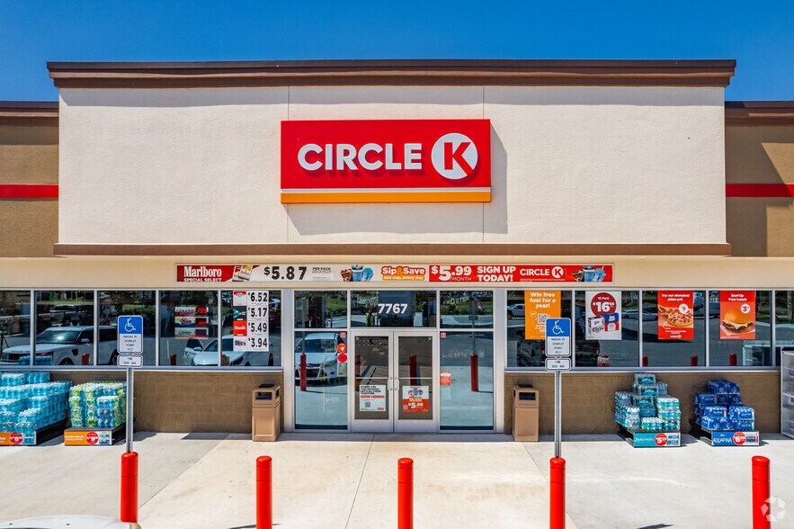 More Photos Of 7767 Land O' Lakes Blvd, Land O' Lakes Convenience Store For Sale