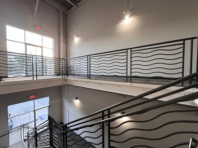 More Photos Of 2015 S Shepherd Dr, Houston Unknown For Lease