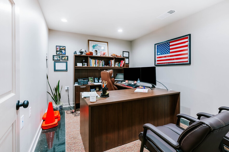 More Photos Of 4900 Highway 98 E, Comer Warehouse For Sale