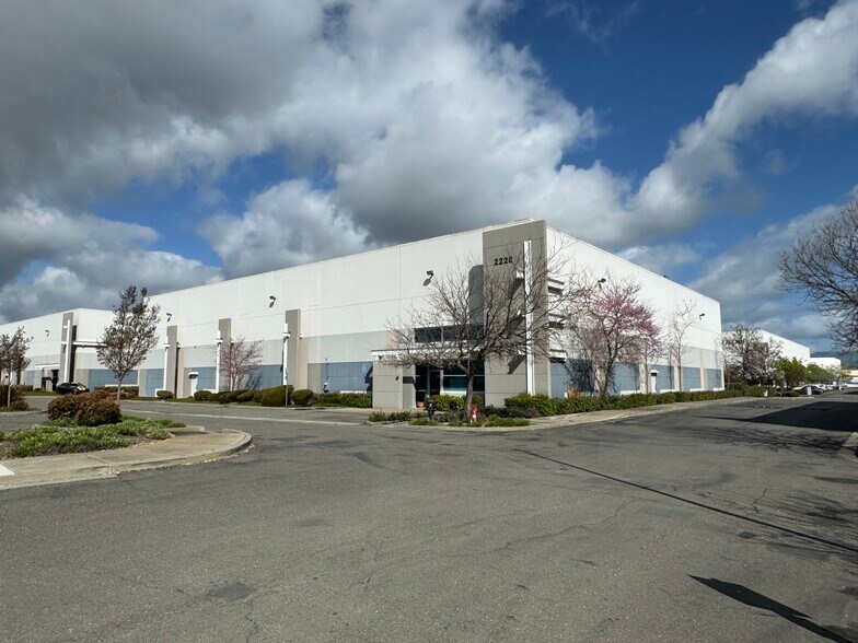 More Photos Of 2220 Cordelia Rd, Fairfield Warehouse For Lease