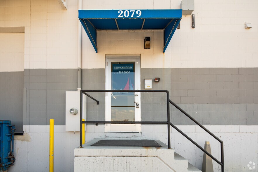 More Photos Of 2012 Corporate 44 Dr, Fenton Unknown For Lease