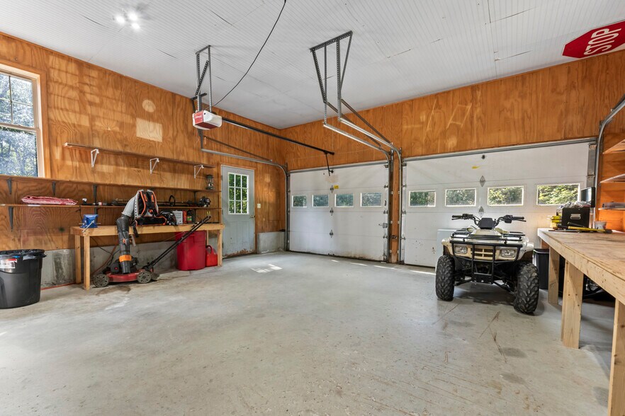 More Photos Of 41 Hobbs Rd, West Newfield Specialty For Sale