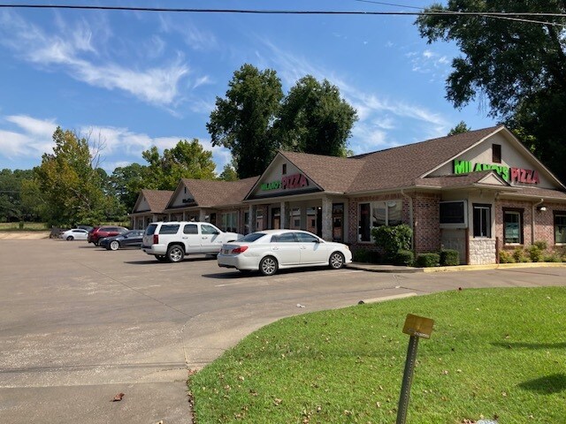 Primary Photo Of 324 W Hwy 80, Hallsville Restaurant For Lease