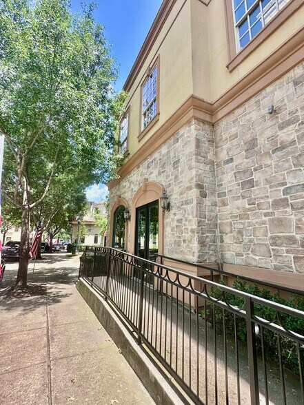 More Photos Of 99 Main St, Colleyville Storefront Retail Office For Lease
