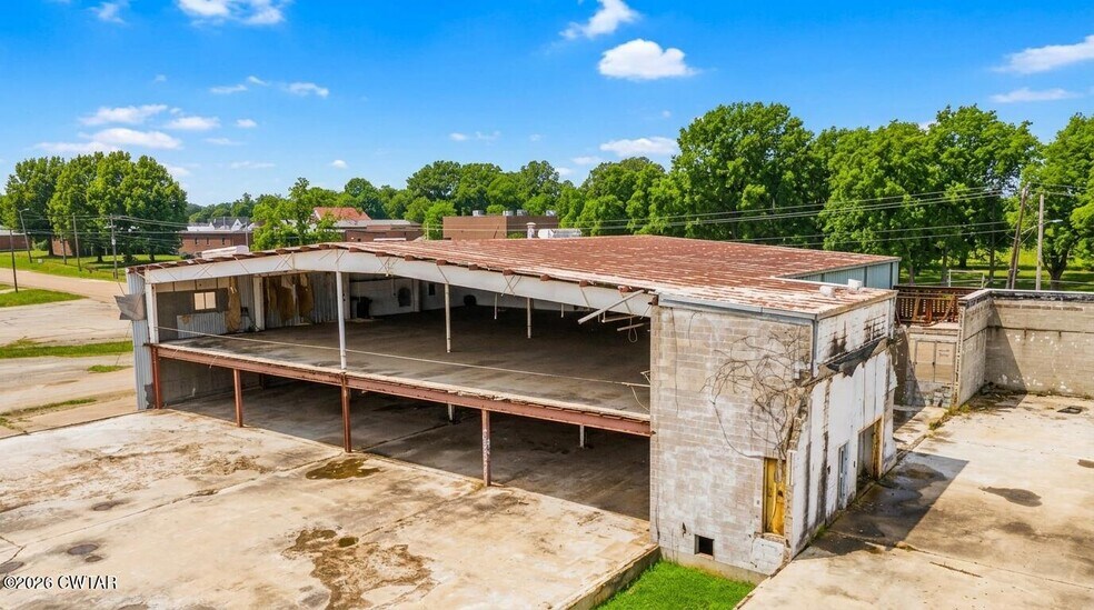 More Photos Of 302 N Trenton St, Rutherford Warehouse For Sale