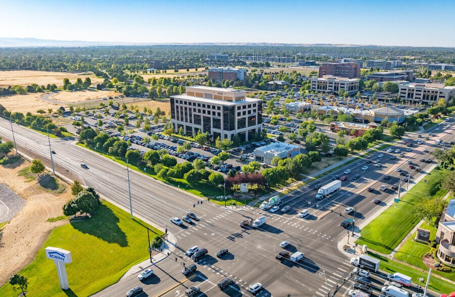 More Photos Of 3330 E Louise Dr, Meridian Office For Lease