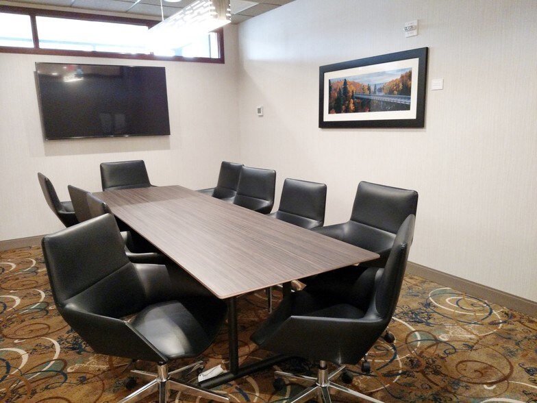 More Photos Of 161 Rondo Ave, Saint Paul Hotel For Lease