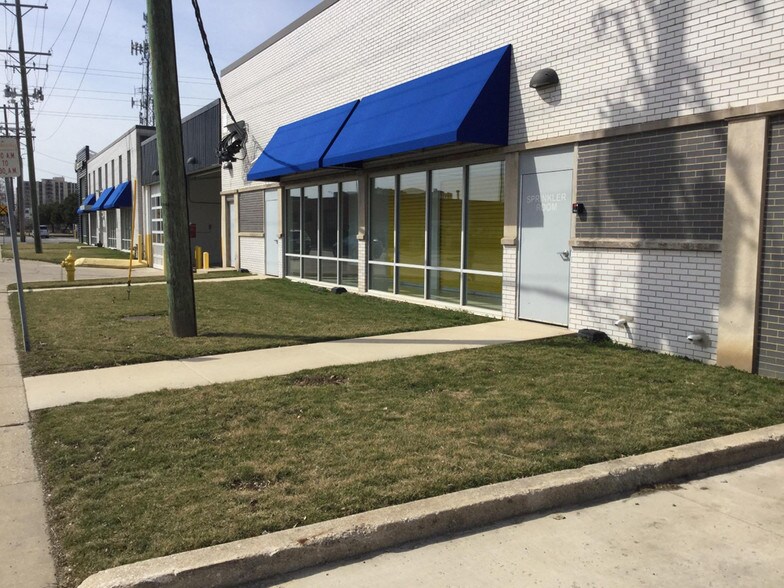 More Photos Of 405 Shawmut Ave, La Grange Self Storage For Lease