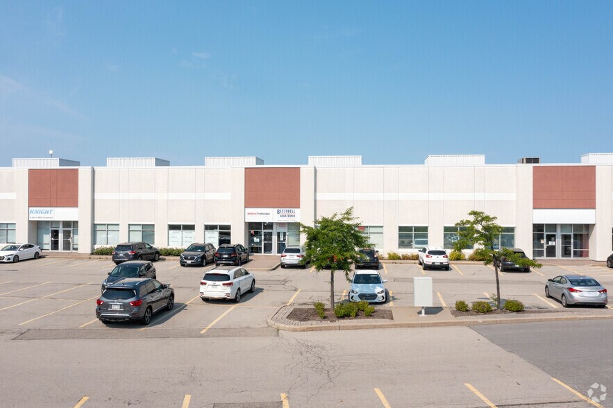 More Photos Of 2880 Argentia Rd, Mississauga Industrial For Sale