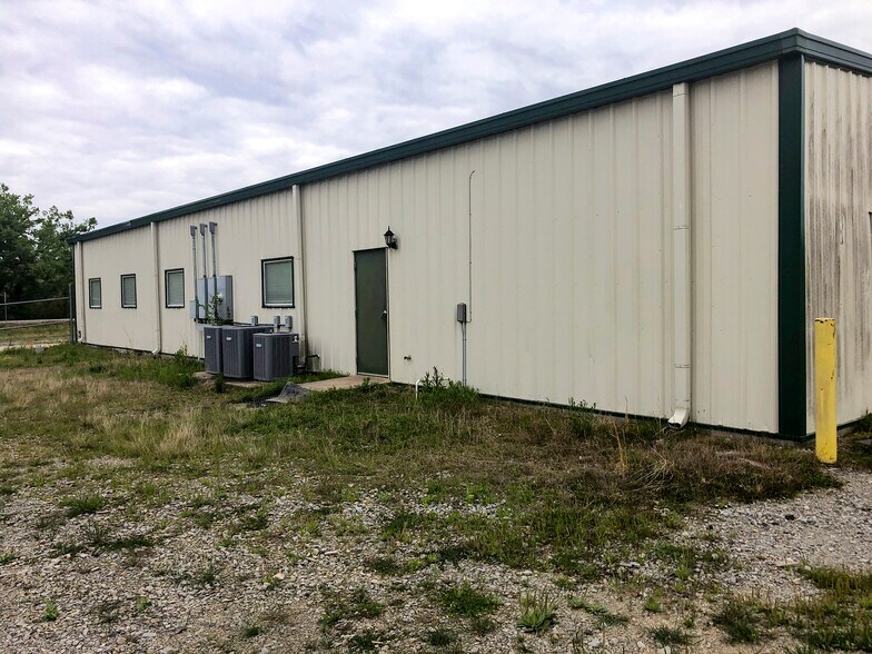 More Photos Of 26369 E State Highway Byp, Quinton Office For Sale