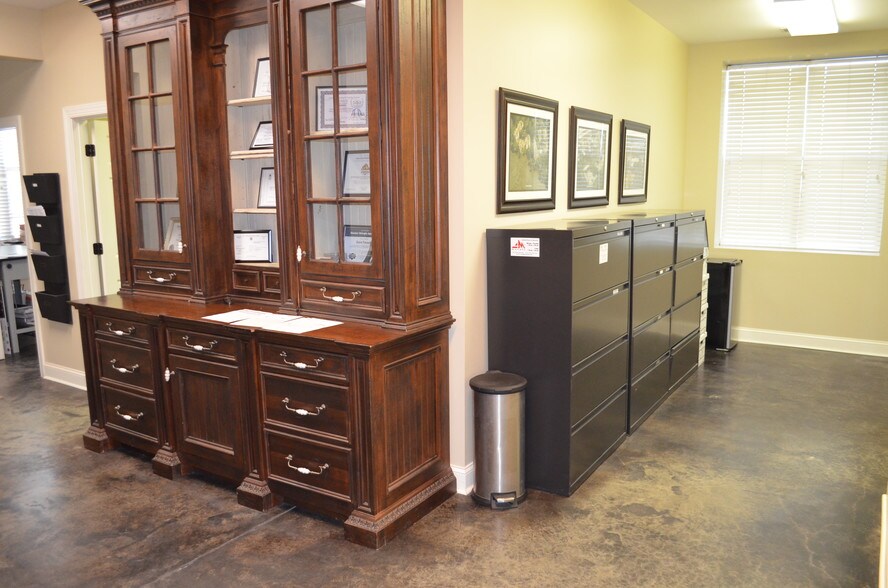 More Photos Of 326 Browns Cove Rd, Ridgeland Office For Sale