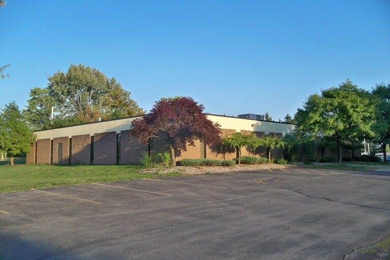 More Photos Of 6707 Brooklawn Pky, Mattydale Light Manufacturing For Lease