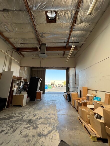 More Photos Of 3250 Monier Cir, Rancho Cordova Manufacturing For Lease