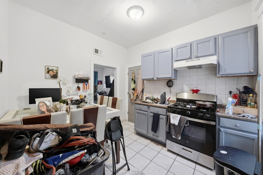 More Photos Of 4948-58 W Dickens Ave, Chicago Apartments For Sale