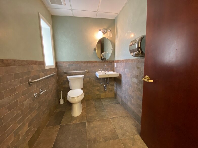 More Photos Of 4230-4236 Merrick Rd, Massapequa Storefront Retail Residential For Sale