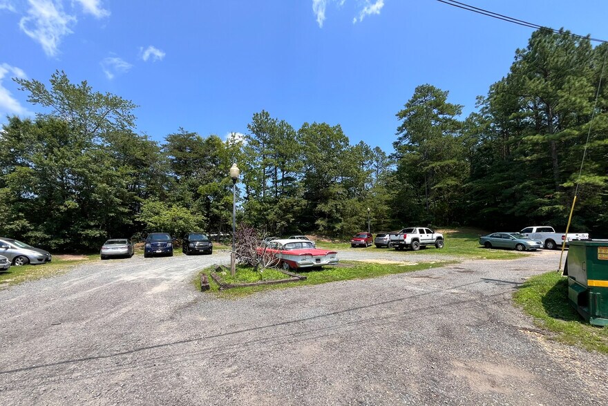 More Photos Of 21290 Great Mills Rd, Lexington Park Service For Sale