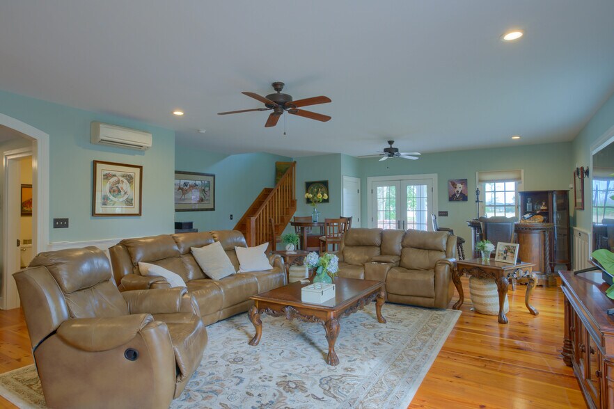 More Photos Of 6266 Richlands Hwy, Richlands Specialty For Sale