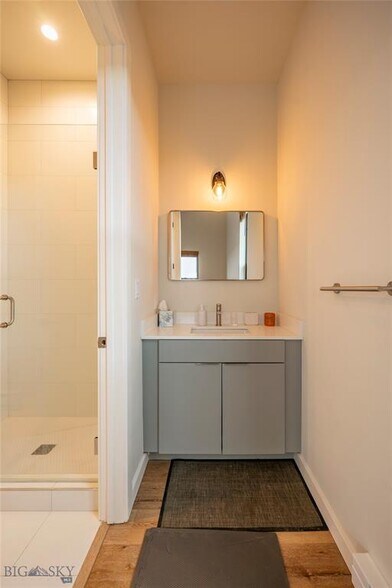 More Photos Of 924 E Park St, Livingston Apartments For Sale