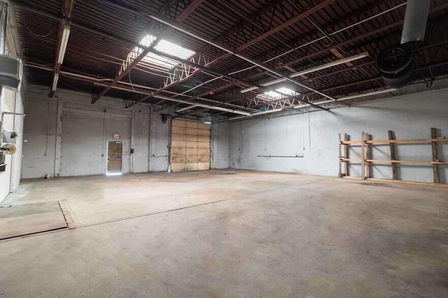 More Photos Of 487 Allens, Providence Land For Lease