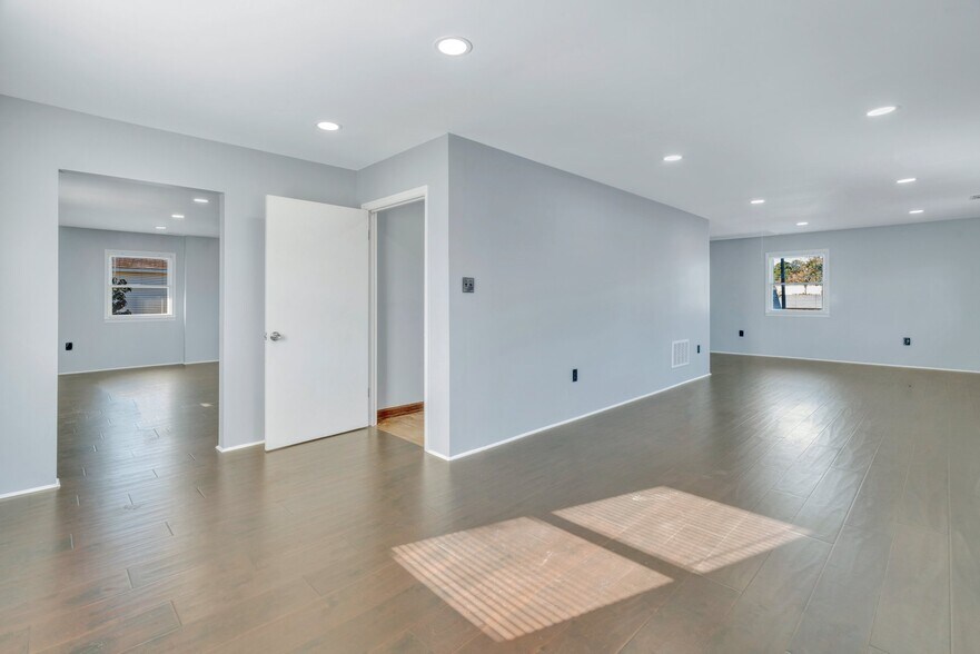 More Photos Of 4809 Augusta Rd, Savannah Storefront Retail Office For Sale