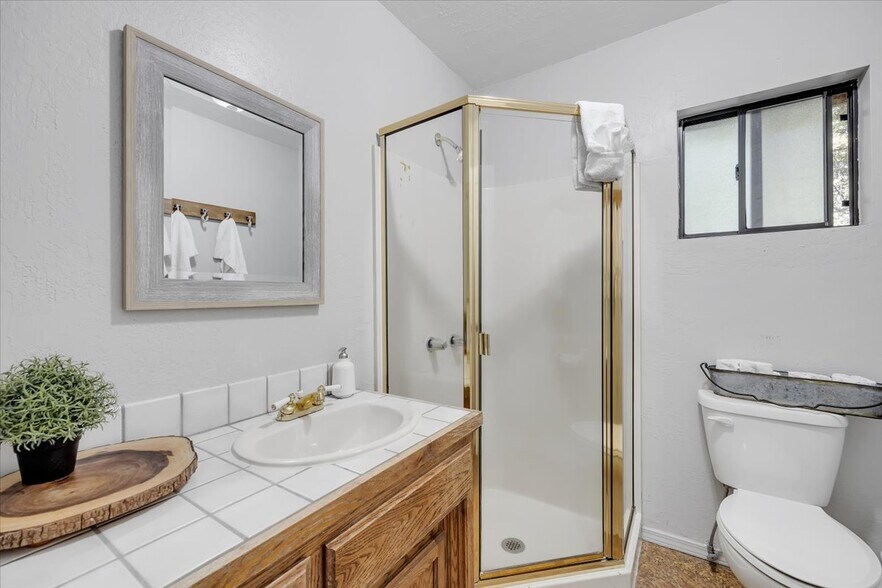 More Photos Of 22732 Middle Camp rd, Sonora Hotel For Sale