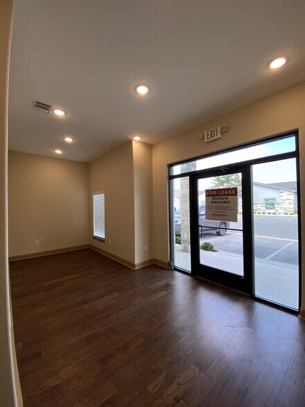 More Photos Of 2200 N AW Grimes, Round Rock Medical For Lease