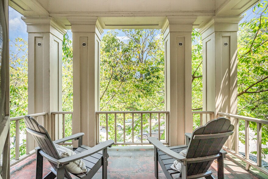 More Photos Of 137 3rd Ave N, Franklin Office For Lease