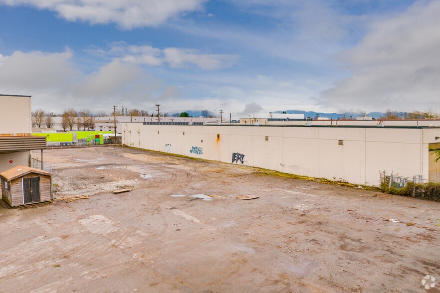 More Photos Of 7901 Progress Way, Delta Contractor Storage Yard For Lease
