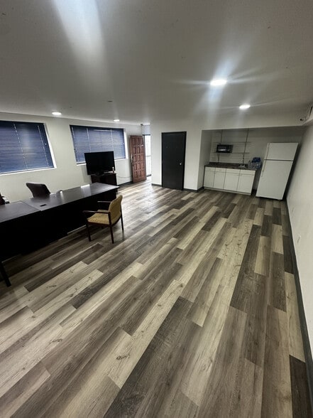 More Photos Of 4131 W Oquendo Rd, Las Vegas Warehouse For Sale