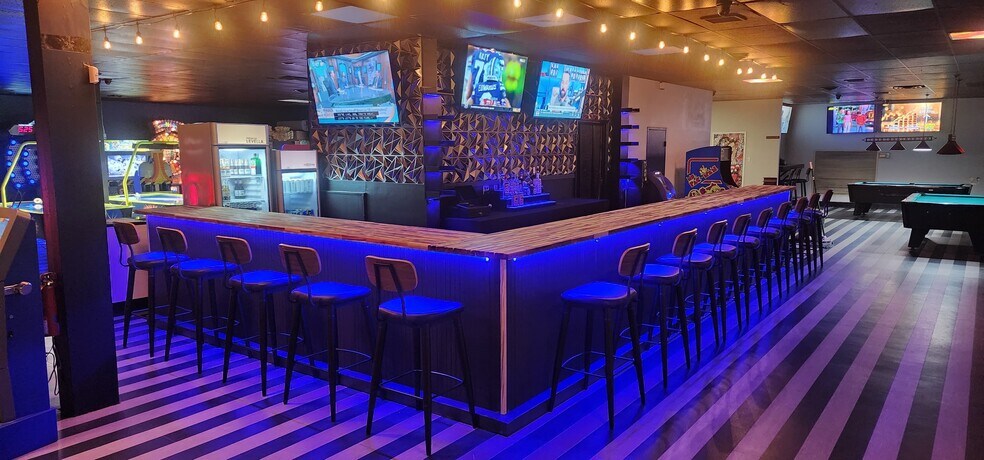 More Photos Of 3212 20th Ave, Valley Sports And Entertainment For Sale