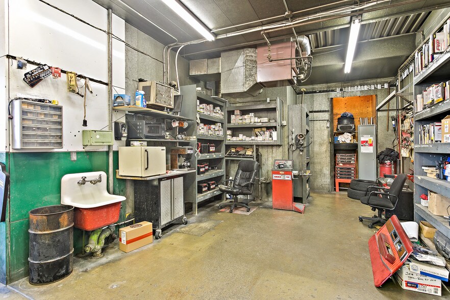 More Photos Of 825 W Center St, Provo Auto Repair For Sale