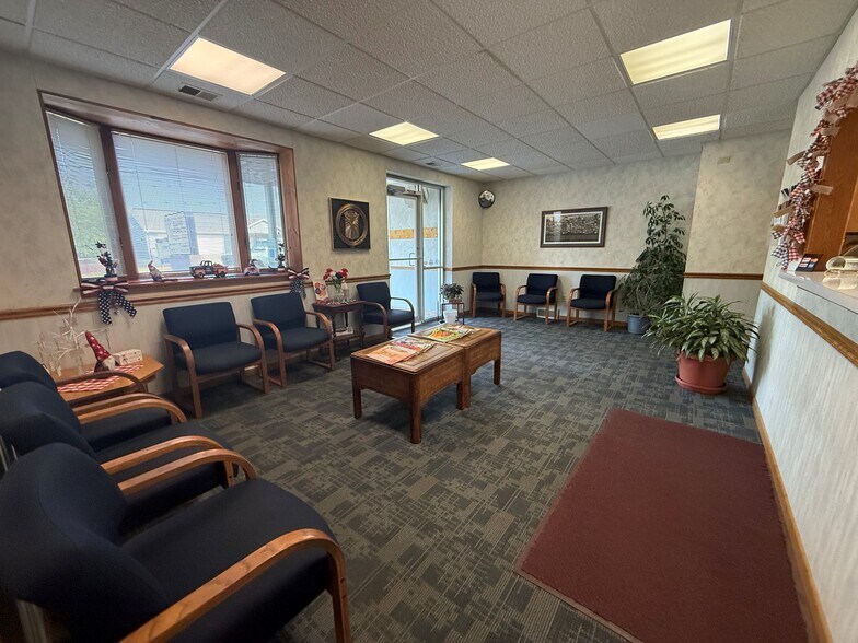More Photos Of 2699 John F Kennedy Rd, Dubuque Coworking Space