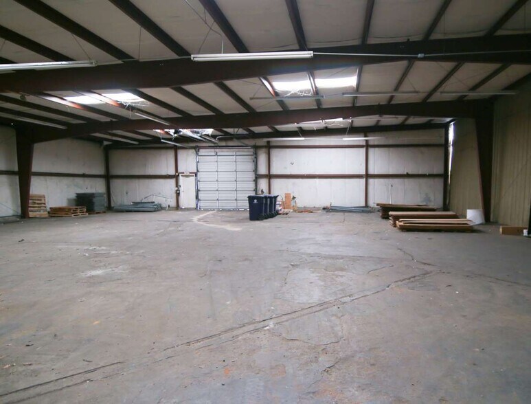 More Photos Of 711-725 SW 4th St, Oklahoma City Service For Sale