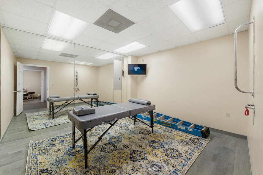 More Photos Of 3480 W Main St, League City Medical For Sale