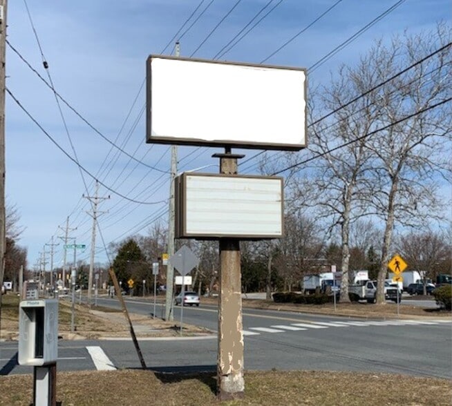 More Photos Of 102 Marrows Rd, Newark Restaurant For Lease