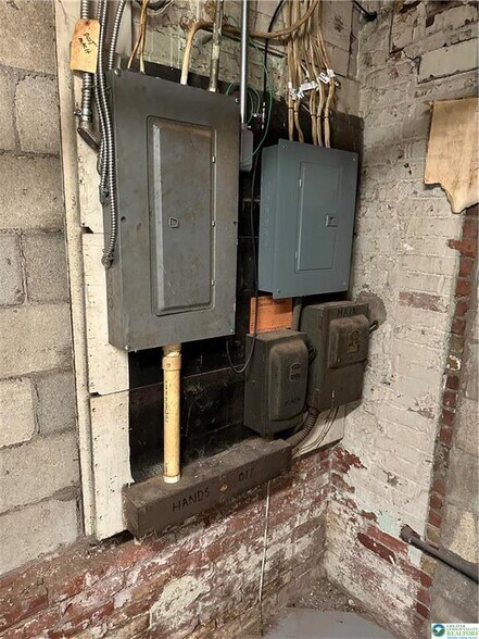 More Photos Of 637 N Lumber St, Allentown Warehouse For Lease