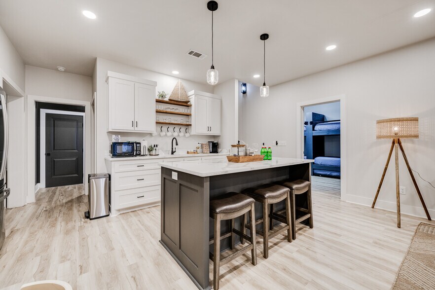 More Photos Of 215 Wayward Winds Rd, Hot Springs National Park Apartments For Sale