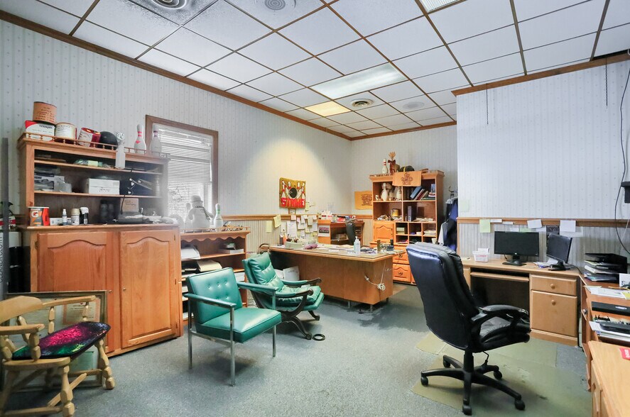 More Photos Of 3210 Wilmington Rd, New Castle Bowling Alley For Sale