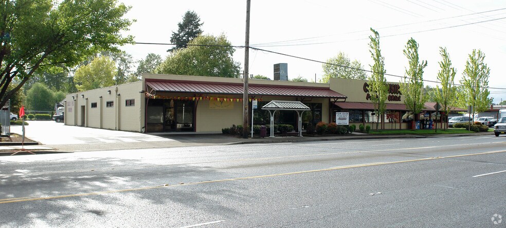 Primary Photo Of 645 River Rd, Eugene Restaurant For Lease