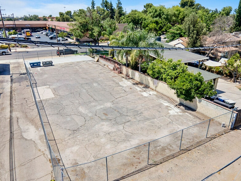 More Photos Of 2801-2819 N Blackstone Ave, Fresno Office For Sale