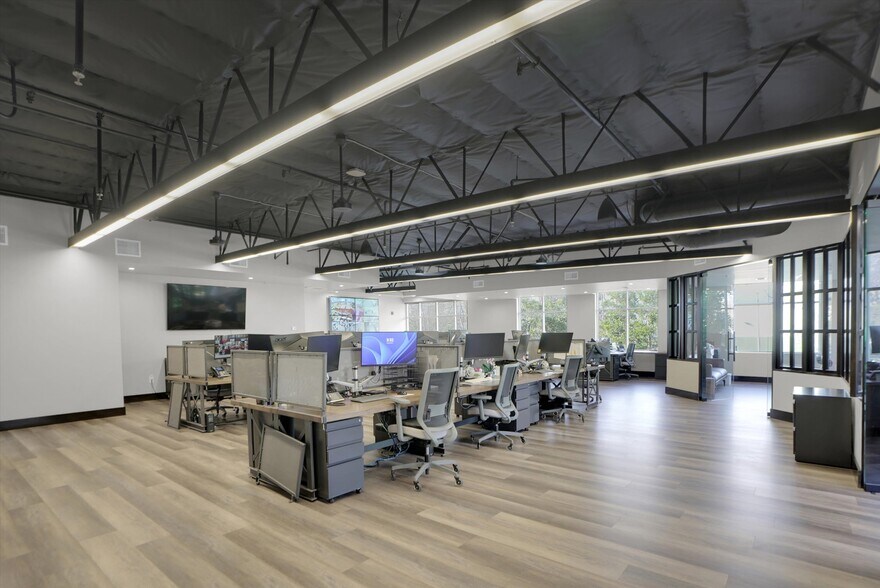 More Photos Of 4720-4790 Calle Carga, Camarillo Manufacturing For Sale