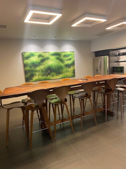 More Photos Of 1645-1655 Grant St, Denver Loft Creative Space For Lease