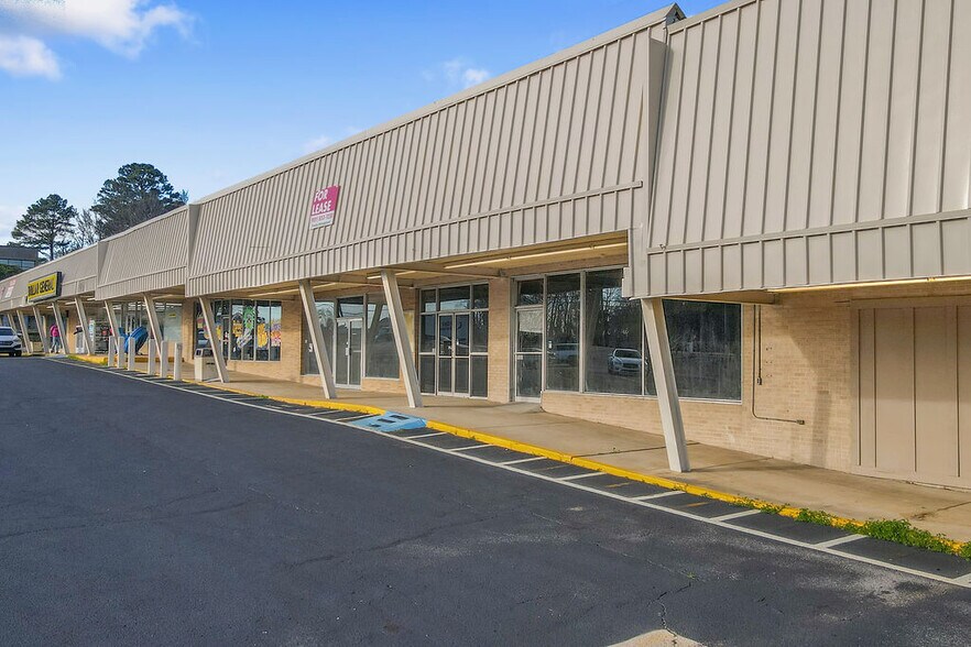 More Photos Of 1501-1539 S Main St, Graysville Storefront For Sale