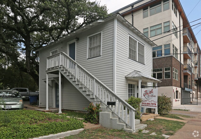 More Photos Of 600 W 9th St, Austin Office For Lease