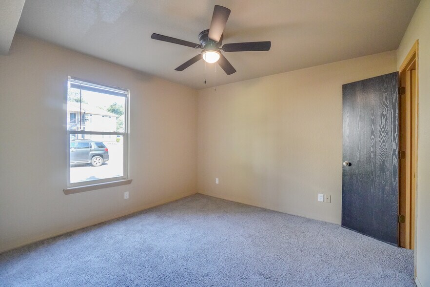 More Photos Of 1900 S Z St, Fort Smith Apartments For Sale