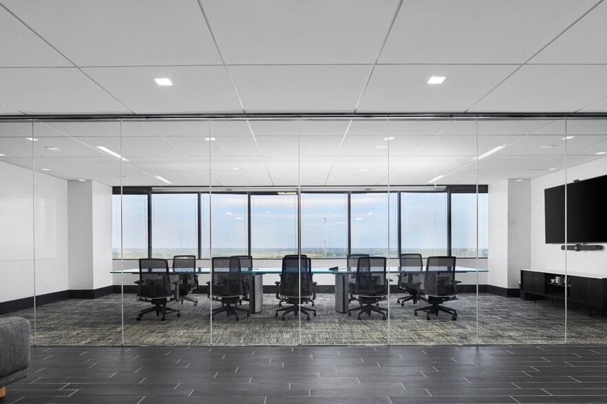 More Photos Of 9400 N Broadway Ext, Oklahoma City Office For Lease