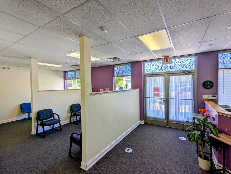 More Photos Of 16021 Kairos Rd, Colonial Heights Medical For Lease